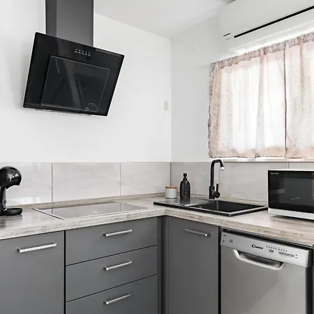 Heritage Geza In Centar With Private Parking Apartman Kaštela