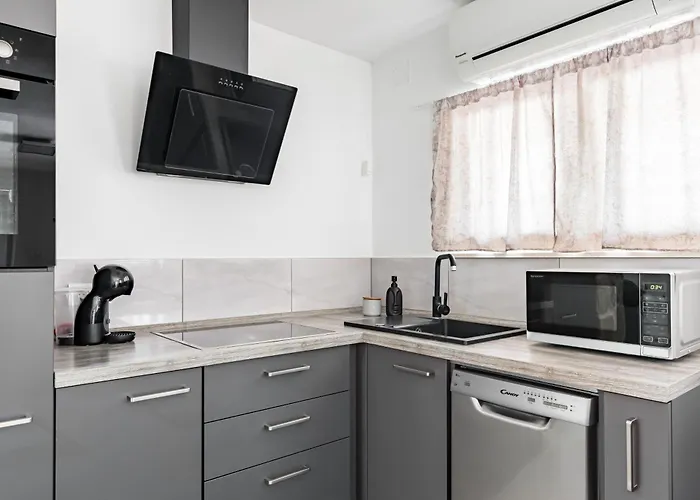 Heritage Geza In Centar With Private Parking Apartman Kaštela